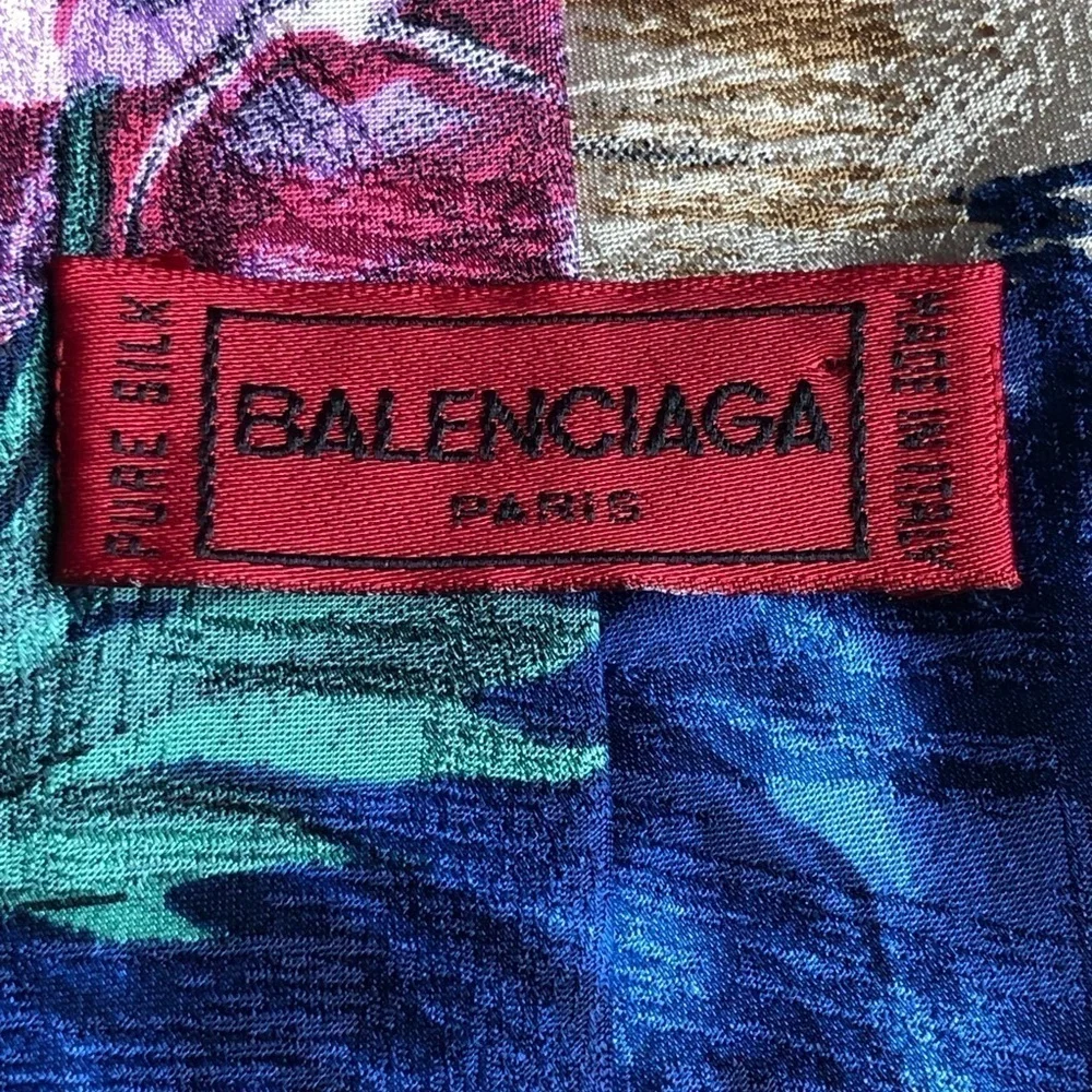 Balenciaga excellent pre